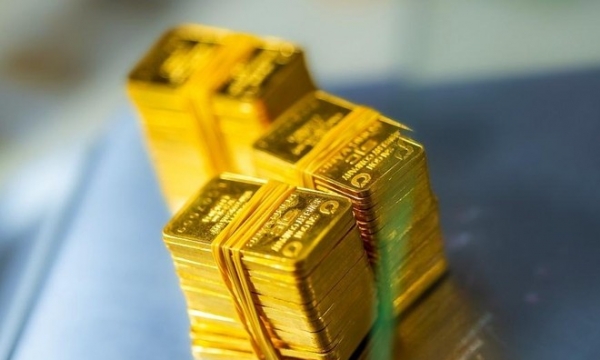Giá vàng bất ngờ tăng gần 1 triệu đồng mỗi lượng