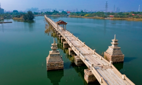 Cây cầu bằng đá hoa cương dài nhất Trung Quốc, không có xi măng nhưng vẫn đứng vững suốt 900 năm