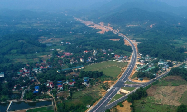 Việt Nam sắp đón thêm tuyến đường 15.400 tỷ kết nối liên vùng Tây Bắc và Bắc Trung Bộ