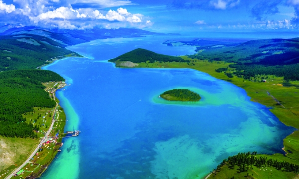 Khám phá hồ nước lớn 2 triệu năm tuổi tại quốc gia vừa miễn visa cho Việt Nam, là Khu dự trữ sinh quyển thế giới được UNESCO công nhận