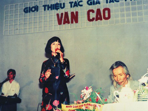 Danh ca U70 từng khiến cố nhạc sĩ Văn Cao, Trịnh Công Sơn bật khóc bỏ showbiz về ở ẩn, 50 năm đi hát không một danh hiệu
