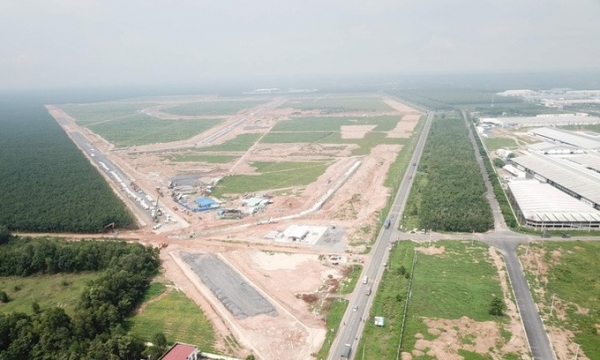 Giải mã nguyên nhân giá đất khu vực siêu sân bay lớn nhất Việt Nam cắt lỗ tới 30%, các dự án 'lạnh ngắt' bóng người