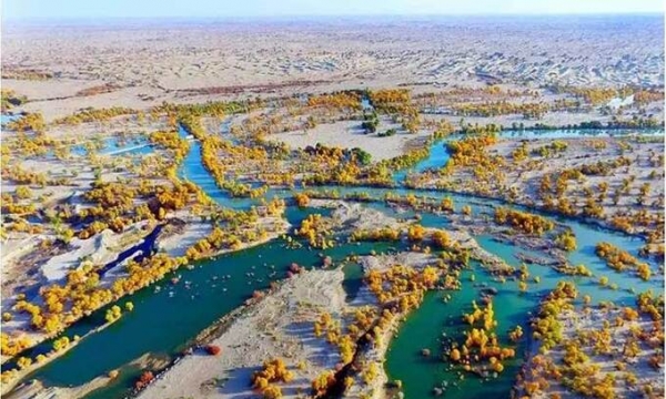 Khám phá 'cấm địa chết chóc' của đất láng giềng với Việt Nam, từng là hồ nước mặn lớn thứ 2 thế giới trở thành sa mạc chôn vùi cả đất nước cổ đại