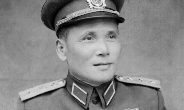 Vị tướng 'Hai Mạnh' của QĐND Việt Nam, vừa có tài thao lược trên chiến trường, vừa là nhà chính trị sắc sảo, được phong quân hàm vượt cấp từ Thiếu tướng lên Thượng tướng