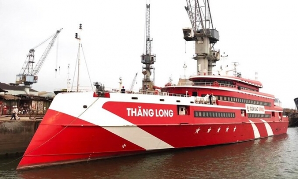 'Siêu' tàu lớn nhất Việt Nam cập bến huyện đảo từng thuộc top 10 điểm đến hấp dẫn nhất châu Á: Ai là người đứng sau?