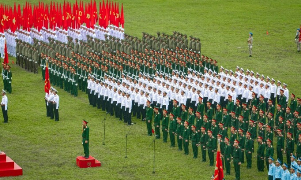 Hơn 3.000 chiến sĩ hợp luyện diễu binh kỷ niệm 70 năm Chiến thắng Điện Biên Phủ