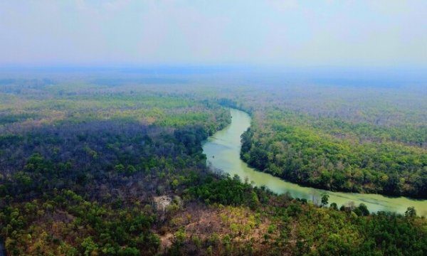 Vườn quốc gia nằm trên 2 tỉnh là nơi duy nhất ở Việt Nam có hệ sinh thái rừng khộp, sở hữu quang cảnh mê đắm như 'trời Âu' giữa đại ngàn