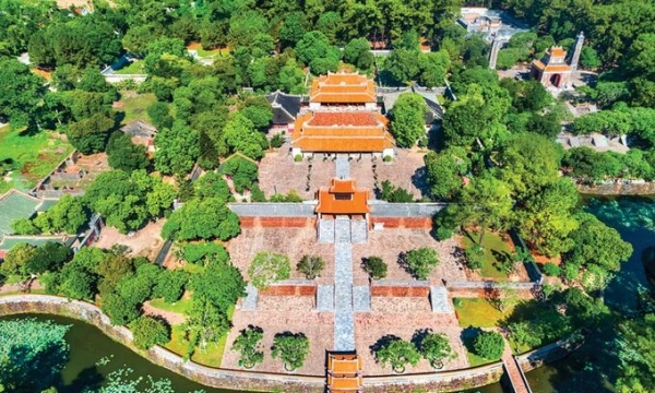 Khám phá lăng tẩm 12ha là nơi an nghỉ của vua trị vì lâu nhất triều Nguyễn, nắm giữ một thứ là Bảo vật quốc gia
