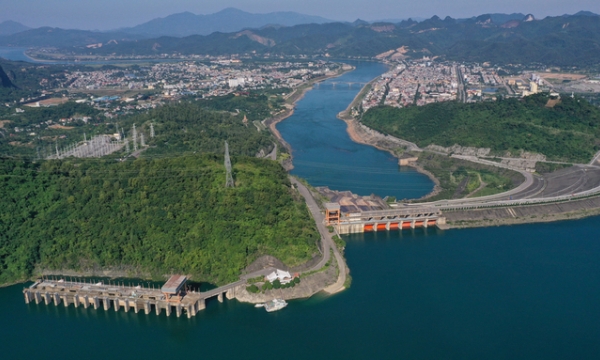 Việt Nam có một công trình thủy điện lớn nhất Đông Nam Á trong thế kỷ XX, mất 15 năm để hoàn thành, lưu giữ bức thư gửi hậu thế năm 2.100 mới được mở