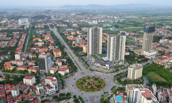 Là một trong những ngã 6 lớn và sầm uất nhất Việt Nam, khu vực này là nơi 'tinh hoa hội tụ' của nhiều 'ông lớn' Vingroup, Vietcombank