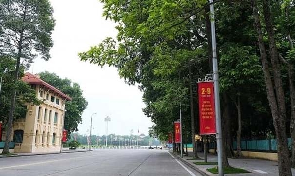 Con đường có phong thủy đẹp nhất Thủ đô 'xuyên' thẳng qua quảng trường nổi tiếng, mang tên nhân vật người Việt Nam tôn thờ