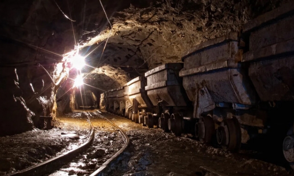 Bên trong mỏ vàng nằm sâu nhất thế giới: Nằm 4km dưới lòng đất, nhiệt độ lên đến 60 độ C và sử dụng đến 2.300kg thuốc nổ mỗi ngày