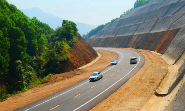 Dự án thành phần cao tốc Nghi Sơn - Diễn Châu không có nhà đầu tư nộp hồ sơ dự thầu