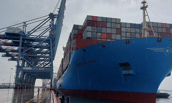 Cảng Cái Mép đón một trong những tàu container lớn nhất thế giới