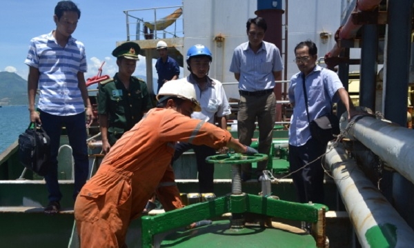 Khánh Hòa: Bắt giữ tàu chở gần 5 triệu lít xăng A92 không giấy tờ hợp lệ
