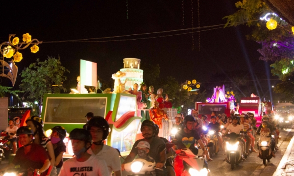 Toàn cảnh Lễ hội đường phố Đà Nẵng, hàng ngàn người đổ xô đi xem