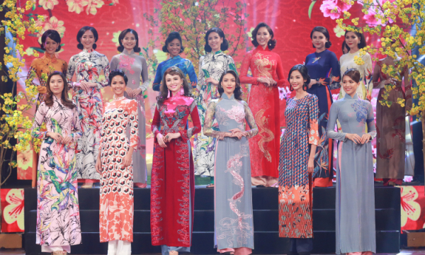 Hoa hậu H'Hen Niê tái xuất catwalk lần đầu sau khi đăng quang 