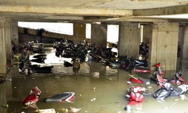 Xe máy 5 triệu: Ham rẻ rước 'của nợ' xe ngập nước