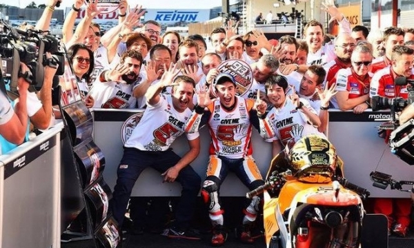 Honda thắng lớn, Marquez vô địch MotoGP lần thứ ba