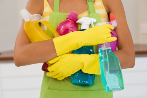 Cảnh báo các chất tẩy rửa độc hại trong gia đình 