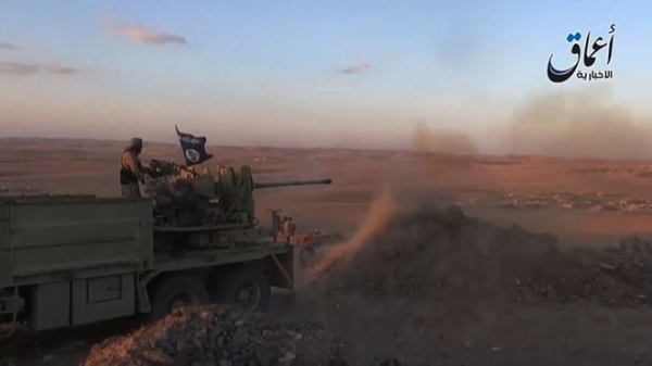 Phiến quân IS đánh bom kép ở biên giới gây giao tranh