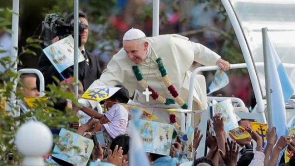 Giáo hoàng nói về kẻ sỉ nhục đức tin và chuyện bảo vệ ở Philippines