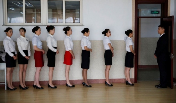 Hàng nghìn mỹ nữ Trung Quốc thi tuyển tiếp viên hàng không