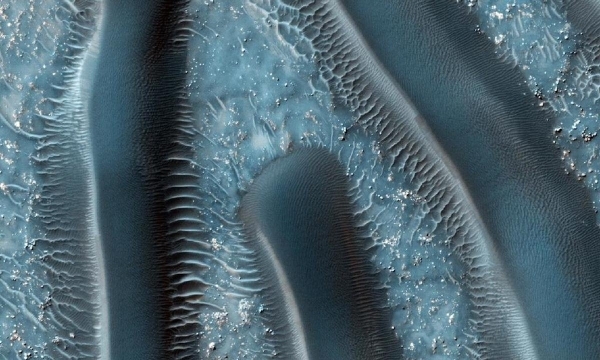 Bề mặt kì ảo của sao Hỏa dưới ống kính tàu do thám (kỳ 1) 