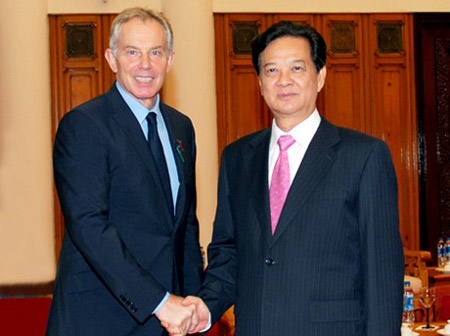 Thủ tướng Nguyễn Tấn Dũng tiếp nguyên Thủ tướng Anh