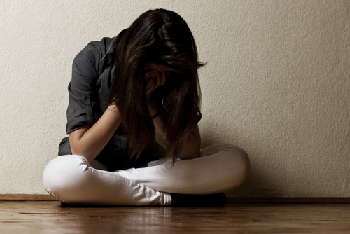 10 dấu hiệu đứa con tuổi teen bị trầm cảm