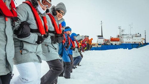 74 người kẹt trong băng Nam Cực được giải cứu