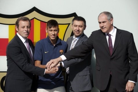 Barca bị điều tra trốn thuế tiền chuyển nhượng Neymar