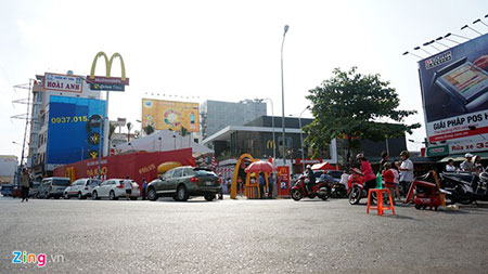 Bên trong cửa hàng McDonald’s đầu tiên ở VN sắp khai trương