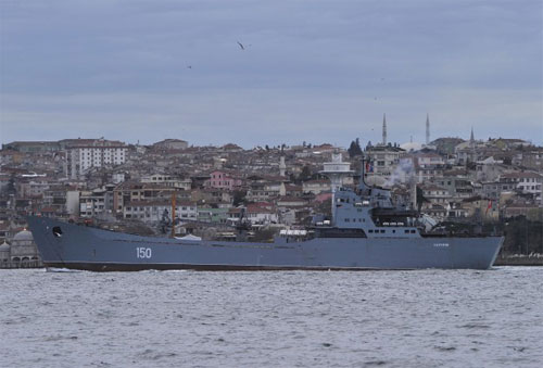 Chiến hạm Nga tiến vào Biển Đen