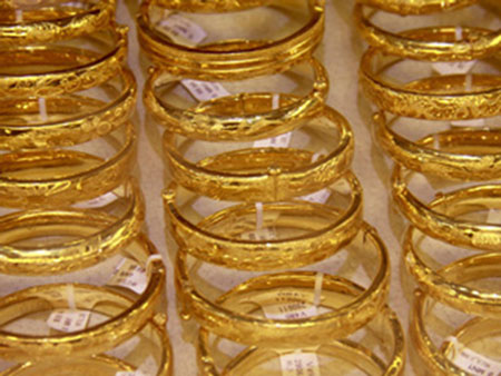 Đầu tuần, giá vàng giảm còn 35 triệu đồng/lượng