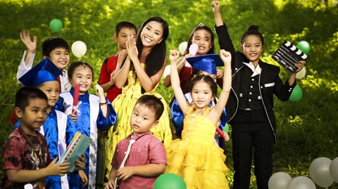 Đoan Trang tiếp ước mơ cho trẻ em bằng MV mới