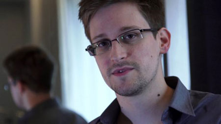 Edward Snowden phủ nhận là gián điệp của Nga
