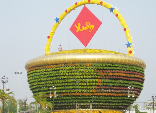 Giỏ hoa tươi lớn nhất Việt Nam