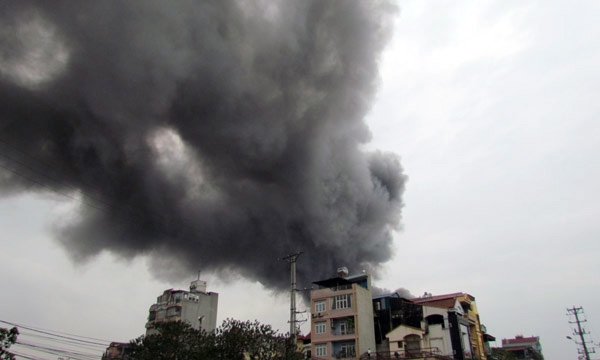 Hà Nội: Cháy lớn tại quận Hà Đông