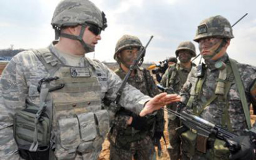 Hàn Quốc chi gần 900 triệu USD để giữ lính Mỹ