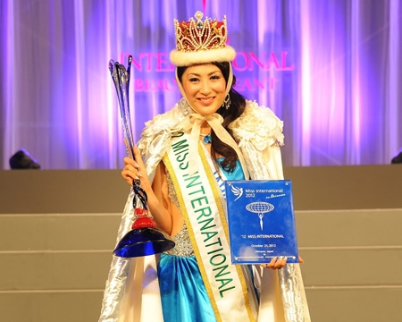 Hoa hậu Quốc tế 2012 bị dọa giết