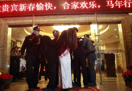 Hong Kong cảnh giác sau đợt truy quét mại dâm ở Trung Quốc