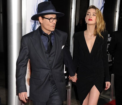 Johnny Depp và Amber Heard ngọt ngào trên thảm đỏ