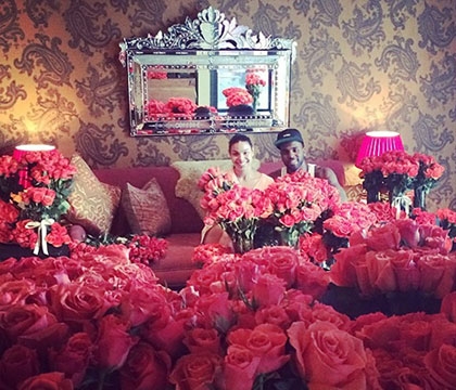 Jordin Sparks được tặng 10.000 bông hồng trong Valentine