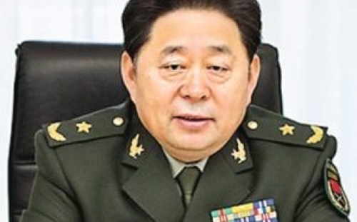 Khám nhà tướng Trung Quốc, đồ xa xỉ chất đầy 4 xe tải