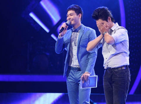 Khoảnh khắc cảm động của thí sinh trên sân khấu Idol