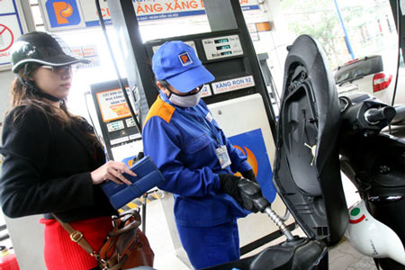 Lại lo tăng giá xăng dầu?