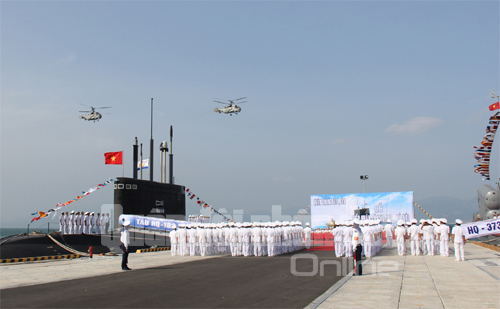 Lễ tiếp nhận tàu ngầm Kilo Hà Nội