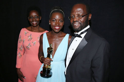 Mexico và Kenya giành nhau ‘Nữ diễn viên phụ xuất sắc’ Oscar