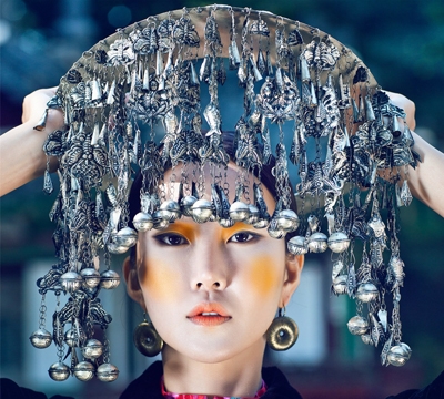 Người mẫu Hàn Quốc rực rỡ trong áo dài Việt